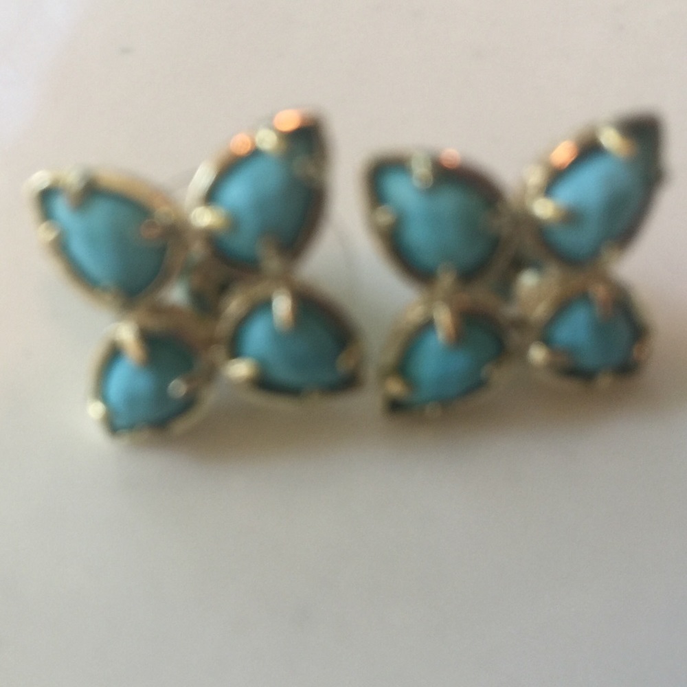 Kendra Scott Tavi stuff earrings